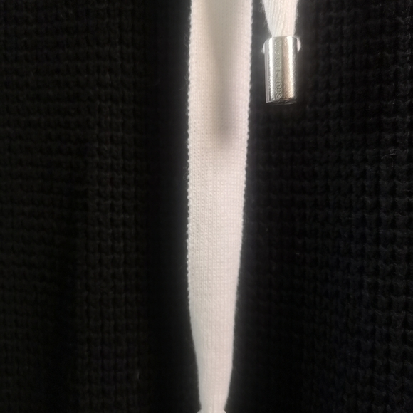 Sweater with hood. - Picture 2 of 4